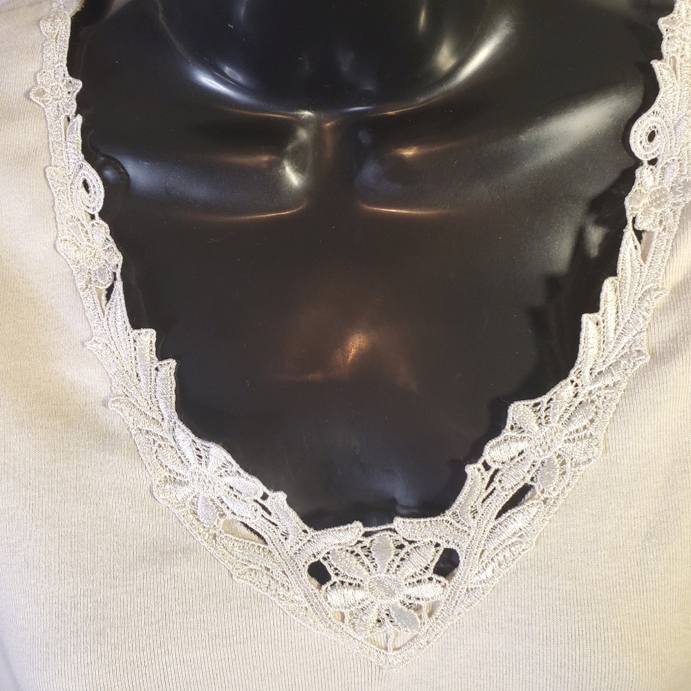 Ann Taylor cream shirt - Picture 4 of 4